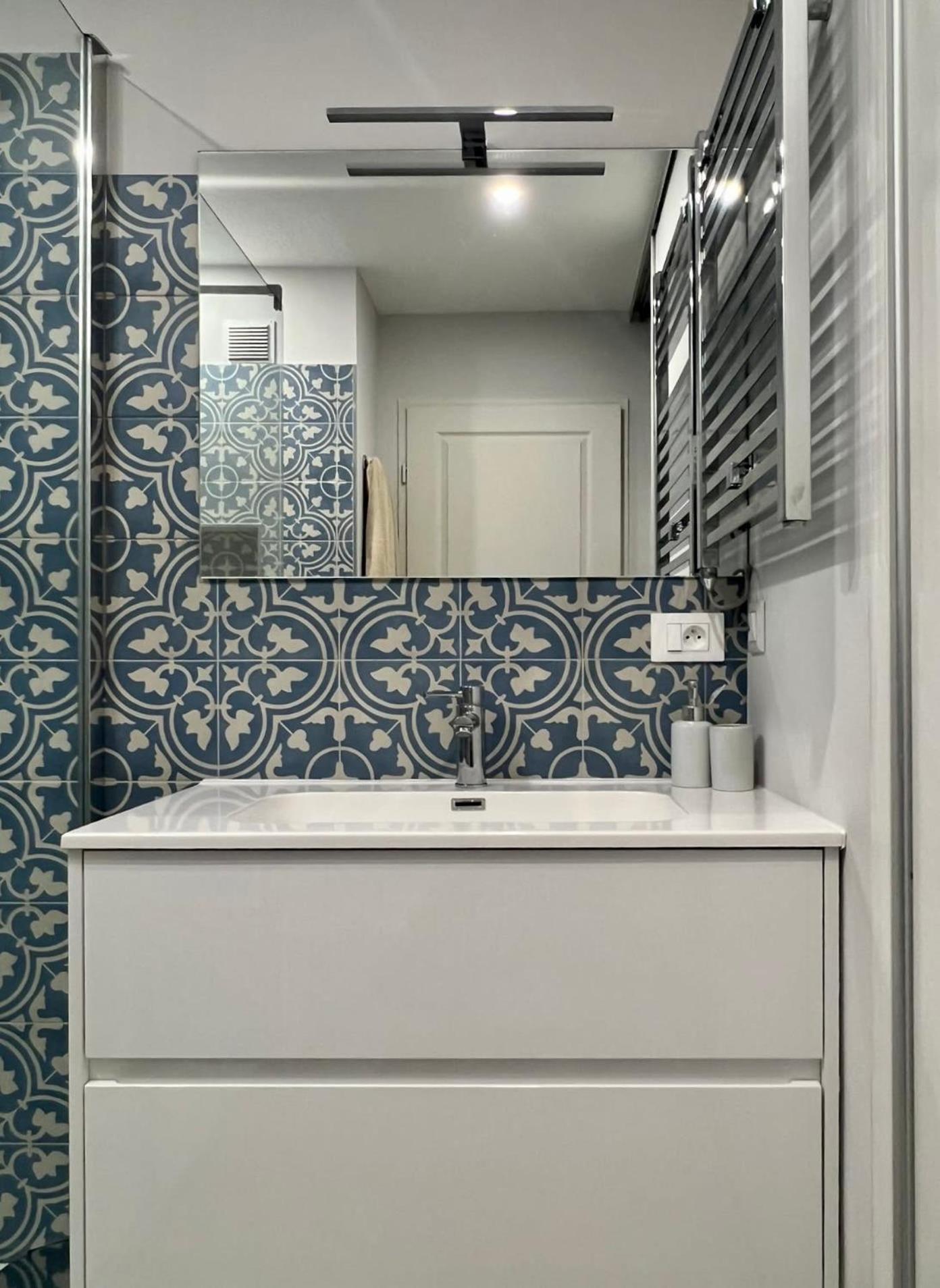 Risso - One Bedroom With Pool, Newly Renovated In Spring 2024 Nizza Exterior foto